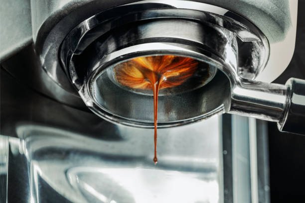 Espresso Pulling Too Fast? Causes, Fixes, and How to Slow It Down Correctly